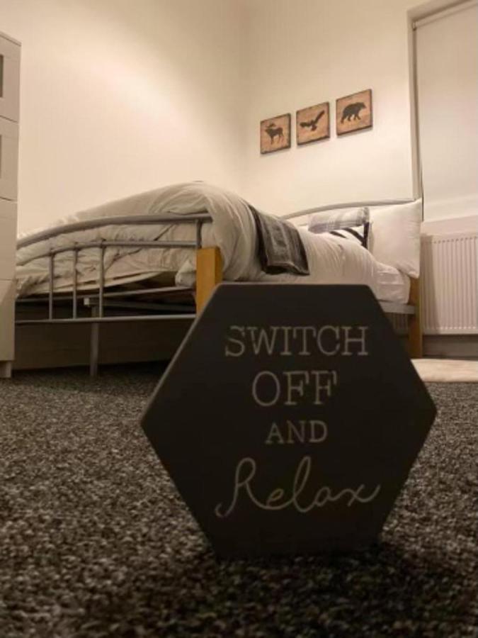 Spacious Four Bedroom Home 3 Bathrooms - Coventry Extérieur photo