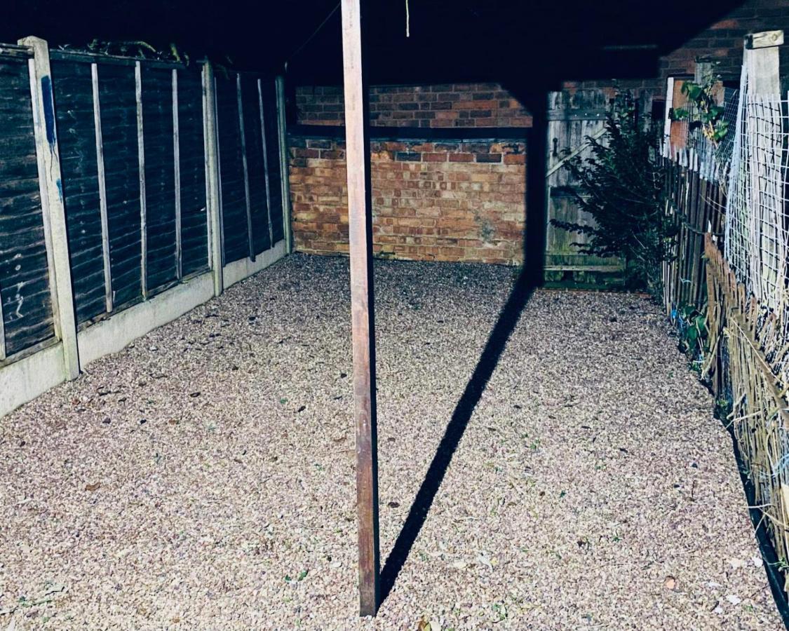 Spacious Four Bedroom Home 3 Bathrooms - Coventry Extérieur photo